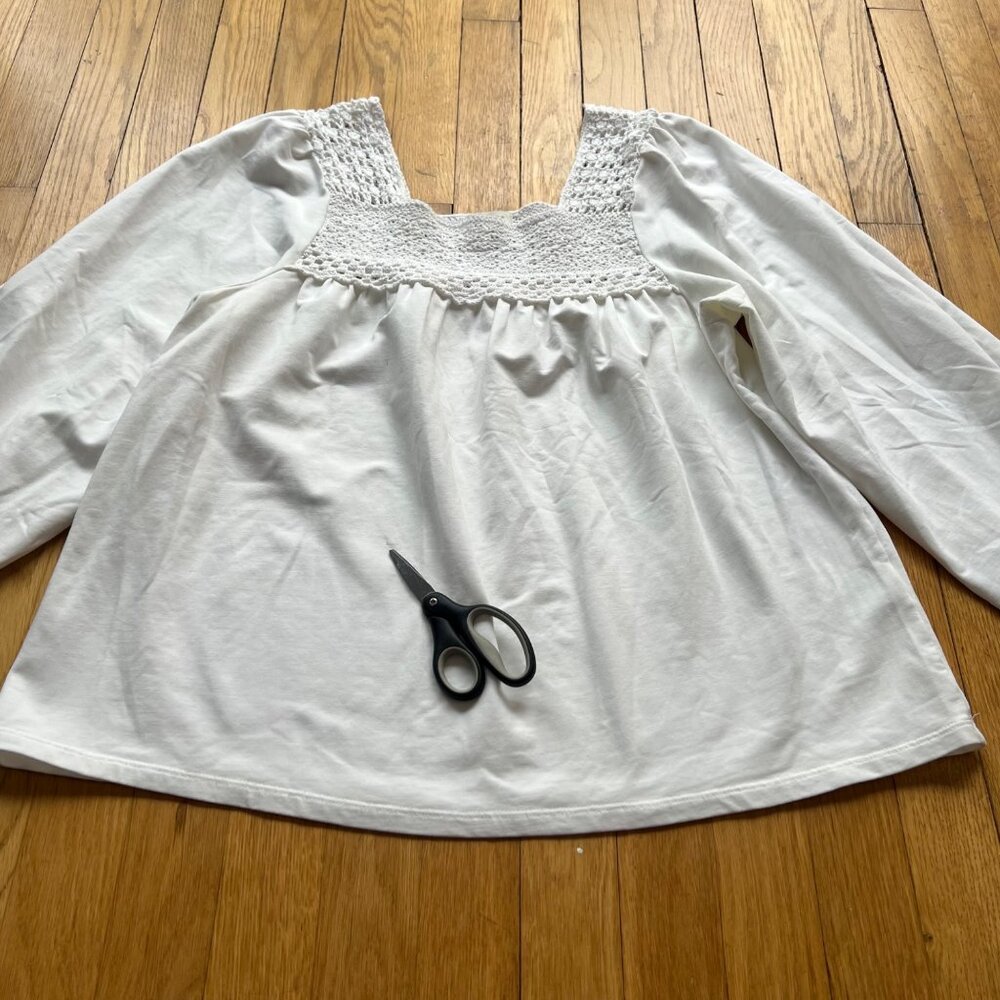 Smocked Crochet Peasant Blouse Hinge Size M White Long Sleeve Square Neck Top - Picture 8 of 16